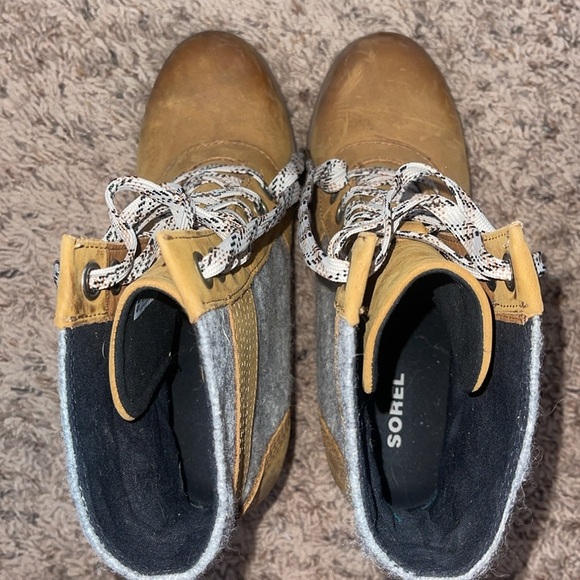 Sorel Lexi Wedge Boots - Picture 3 of 7